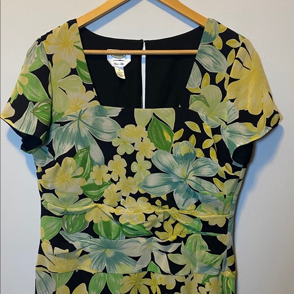 Talbots Pure Silk Floral Dress 12 Black Yellow Green Short Sleeve Lined Midi - Picture 3 of 15